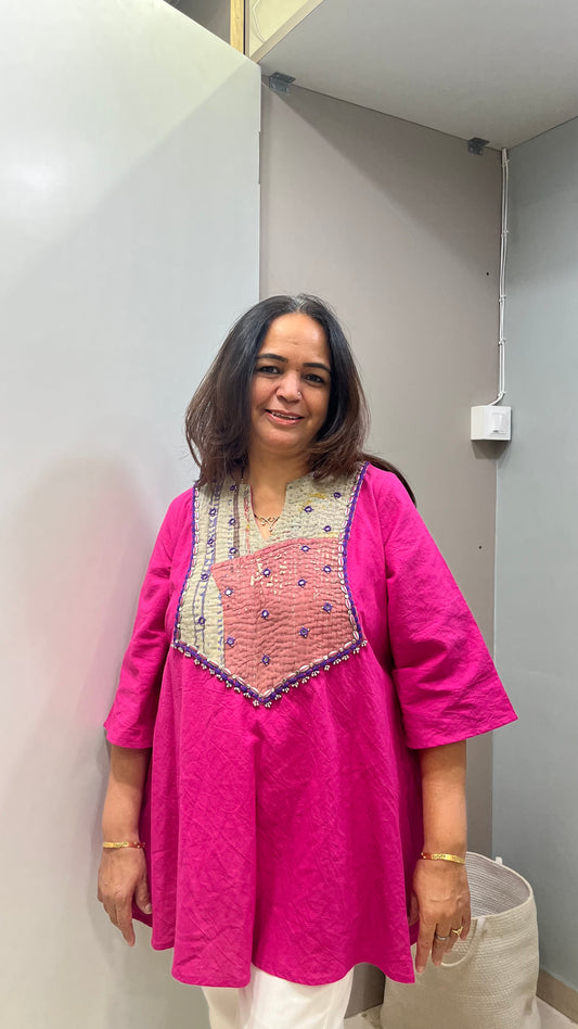 Gulabi Noor tunic